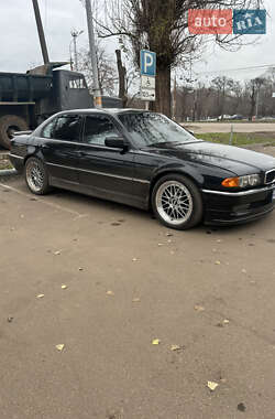 Седан BMW 7 Series 2000 в Кривом Роге