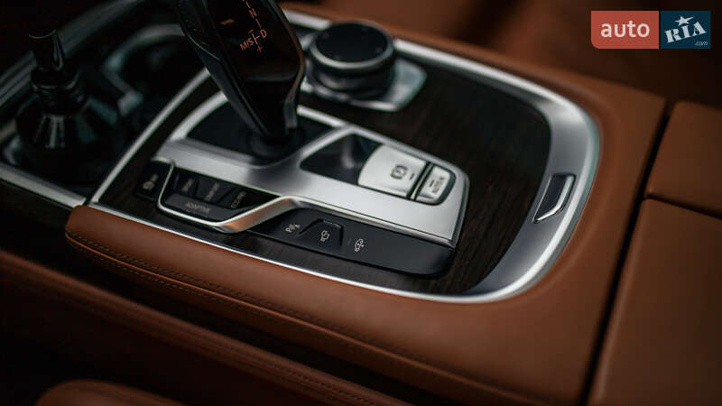 Седан BMW 7 Series 2017 в Черновцах фото 99 Седан BMW 7 Series 2017 в Черновцах