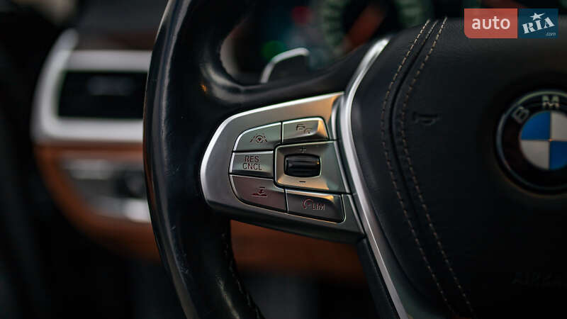 Седан BMW 7 Series 2017 в Черновцах фото 102 Седан BMW 7 Series 2017 в Черновцах