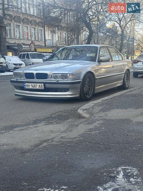 BMW 7 Series 1999