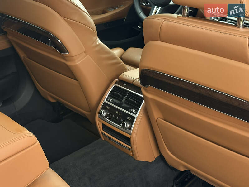 Седан BMW 7 Series 2019 в Киеве