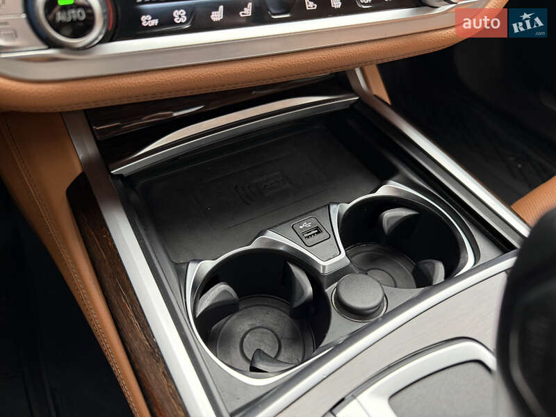 Седан BMW 7 Series 2019 в Киеве