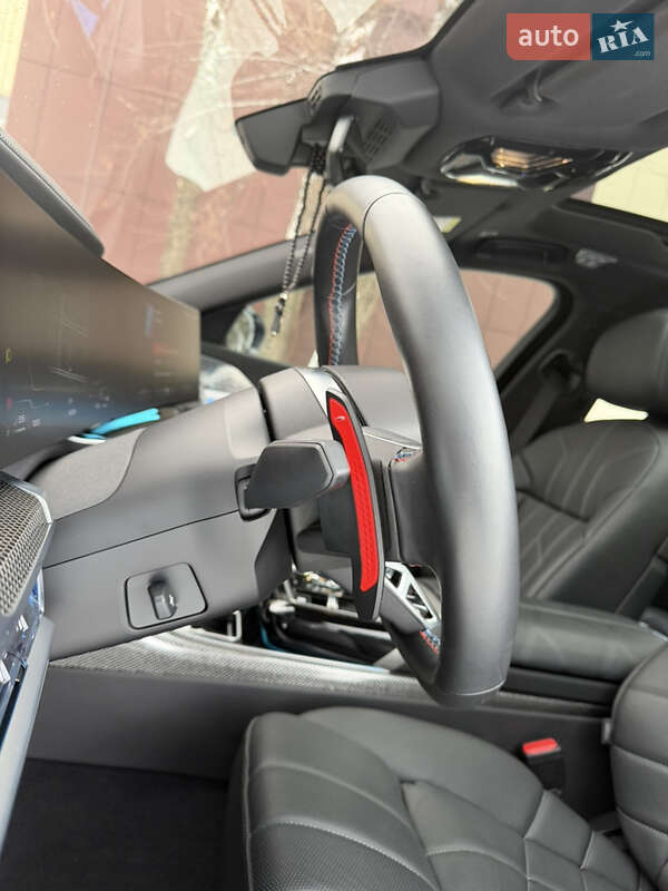 Седан BMW 7 Series 2023 в Дніпрі