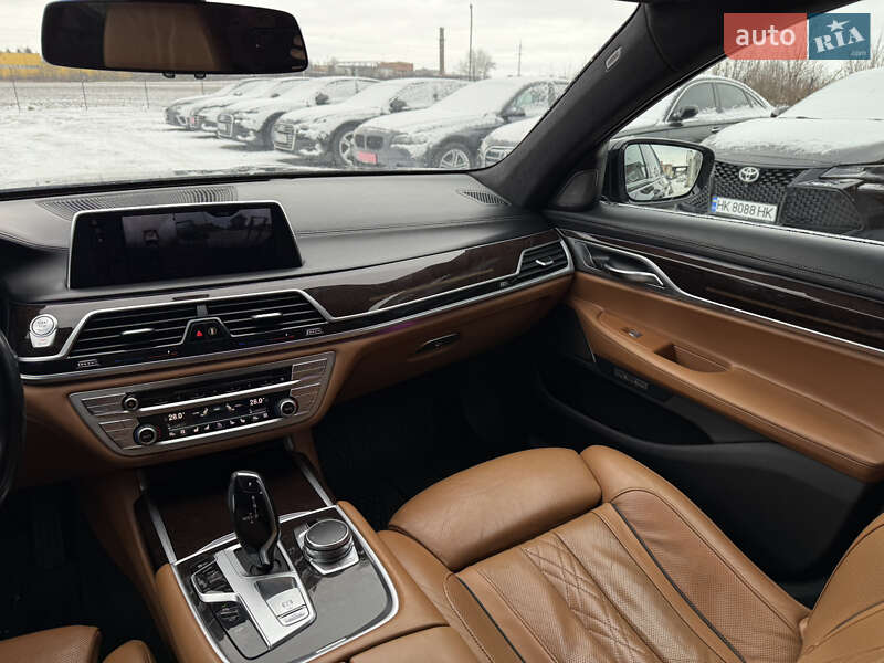 Седан BMW 7 Series 2016 в Ровно фото 19 Седан BMW 7 Series 2016 в Ровно