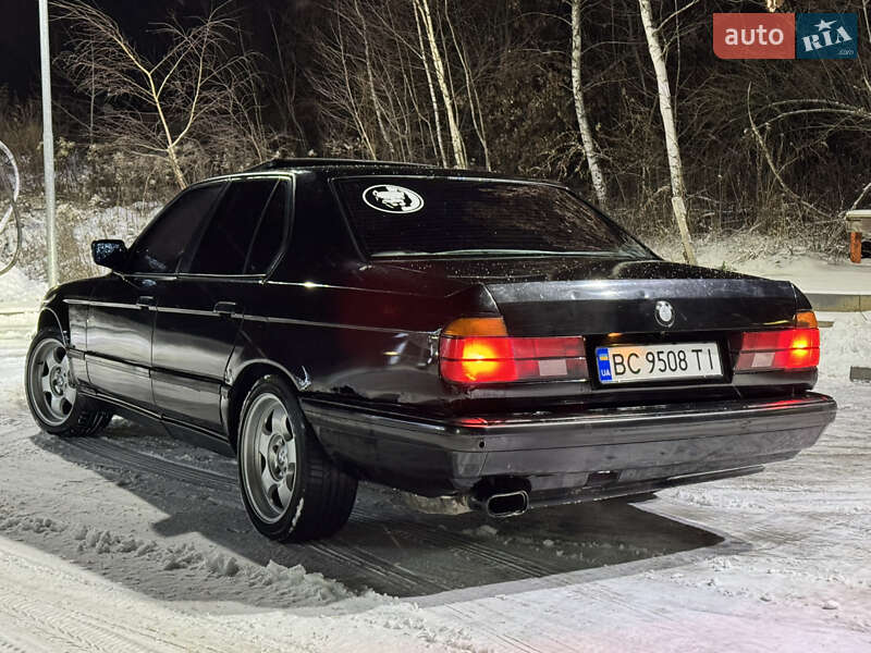 Седан BMW 7 Series 1987 в Львове