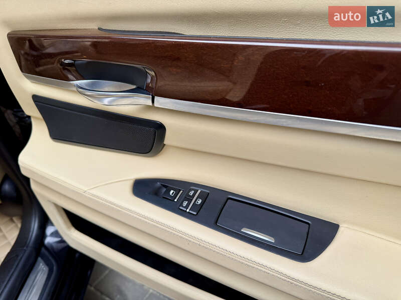 Седан BMW 7 Series 2010 в Хмельницькому