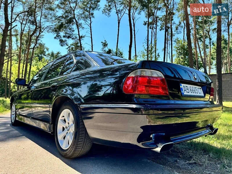 Седан BMW 7 Series 1995 в Виннице