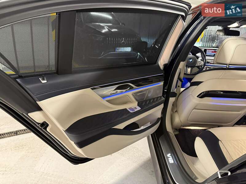 Седан BMW 7 Series 2021 в Киеве