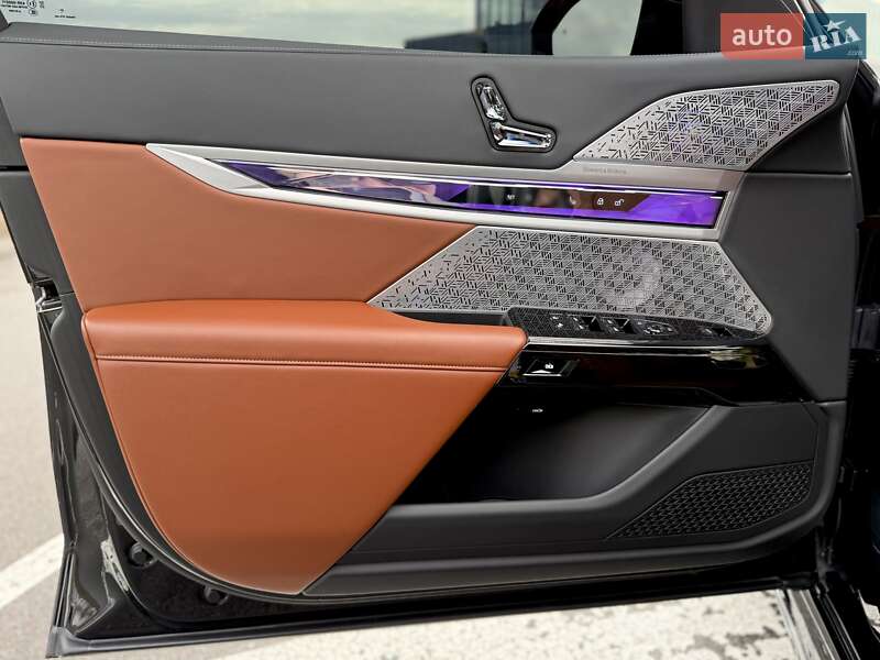 Седан BMW 7 Series 2023 в Киеве