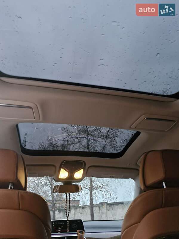 Седан BMW 7 Series 2015 в Миколаєві