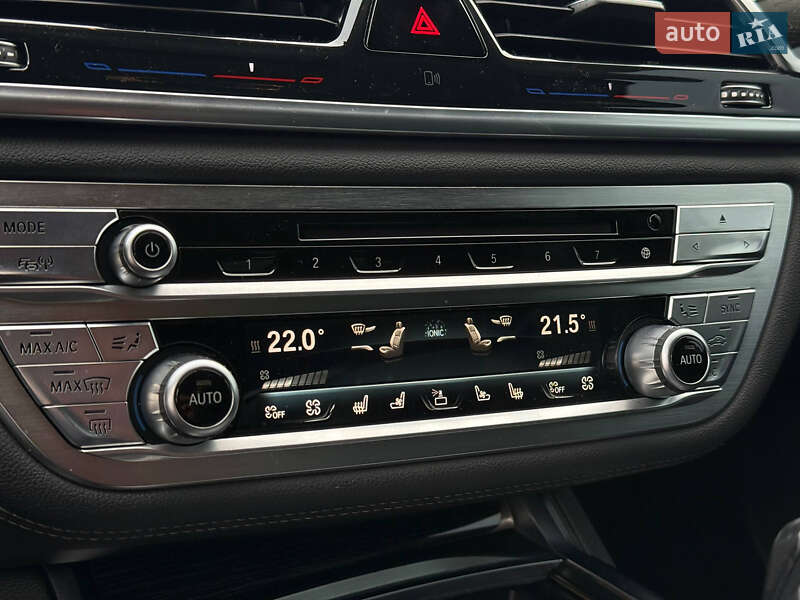Седан BMW 7 Series 2015 в Киеве фото 27 Седан BMW 7 Series 2015 в Киеве