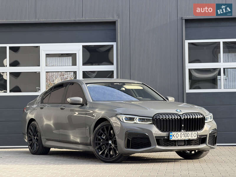 Седан BMW 7 Series 2021 в Мукачево