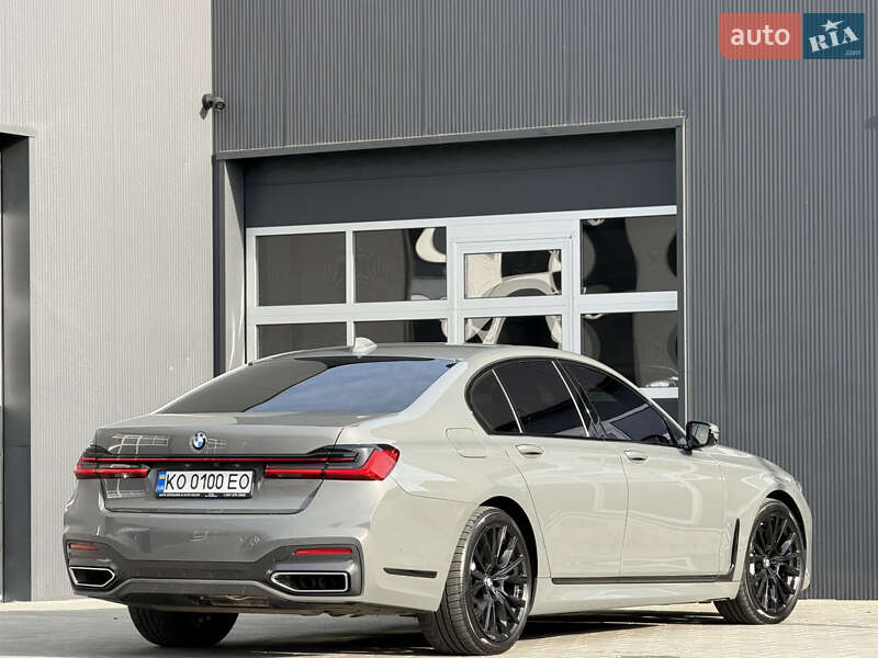 Седан BMW 7 Series 2021 в Мукачево