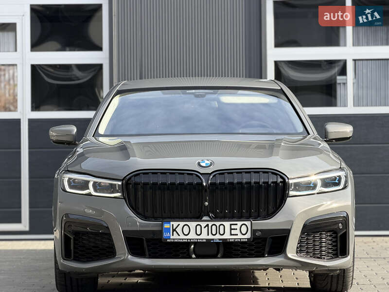 Седан BMW 7 Series 2021 в Мукачево
