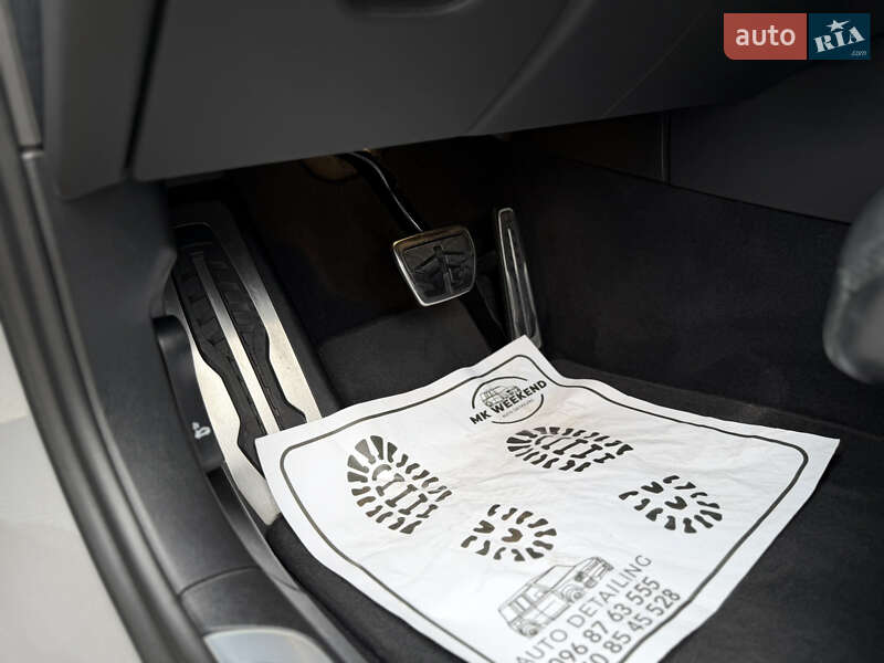 Седан BMW 7 Series 2021 в Мукачево