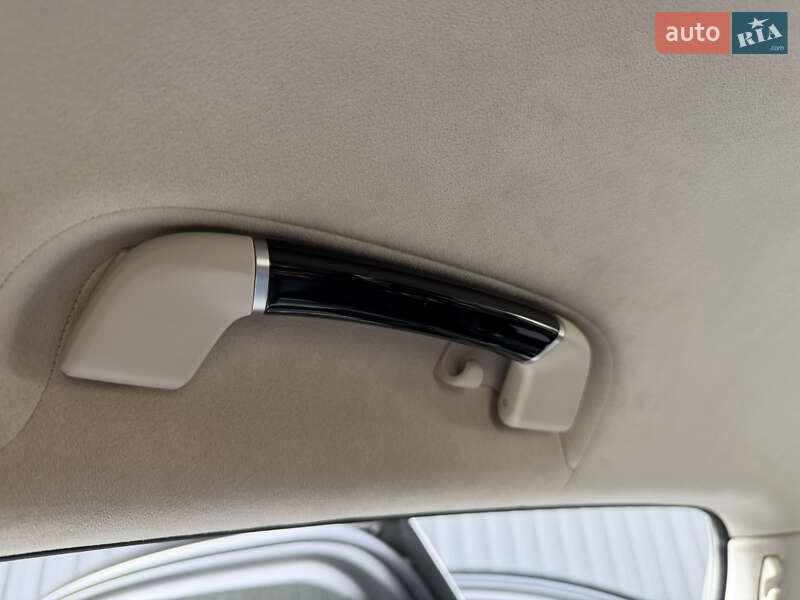 Седан BMW 7 Series 2021 в Мукачево