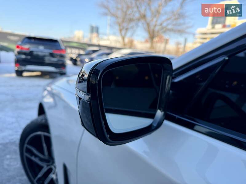 Седан BMW 7 Series 2019 в Киеве