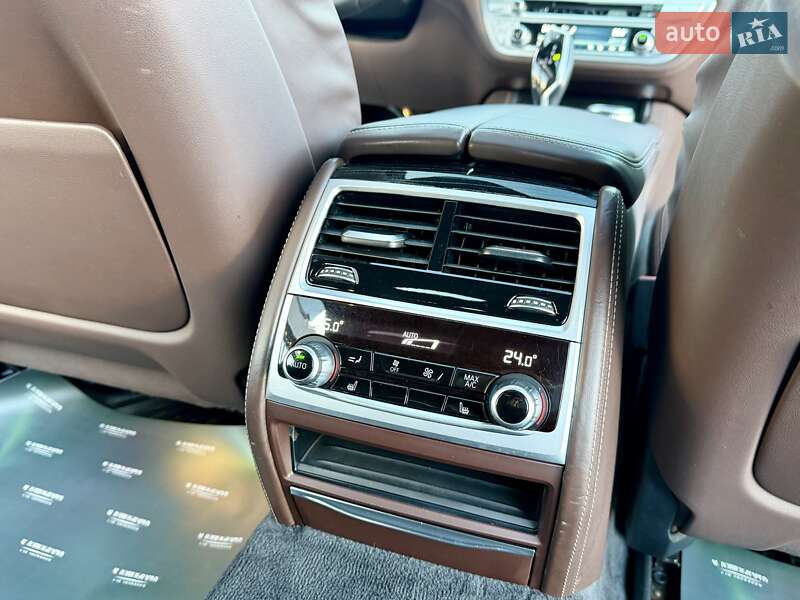 Седан BMW 7 Series 2019 в Киеве