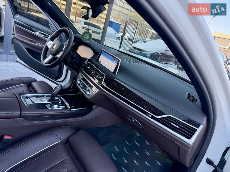Седан BMW 7 Series 2019 в Киеве