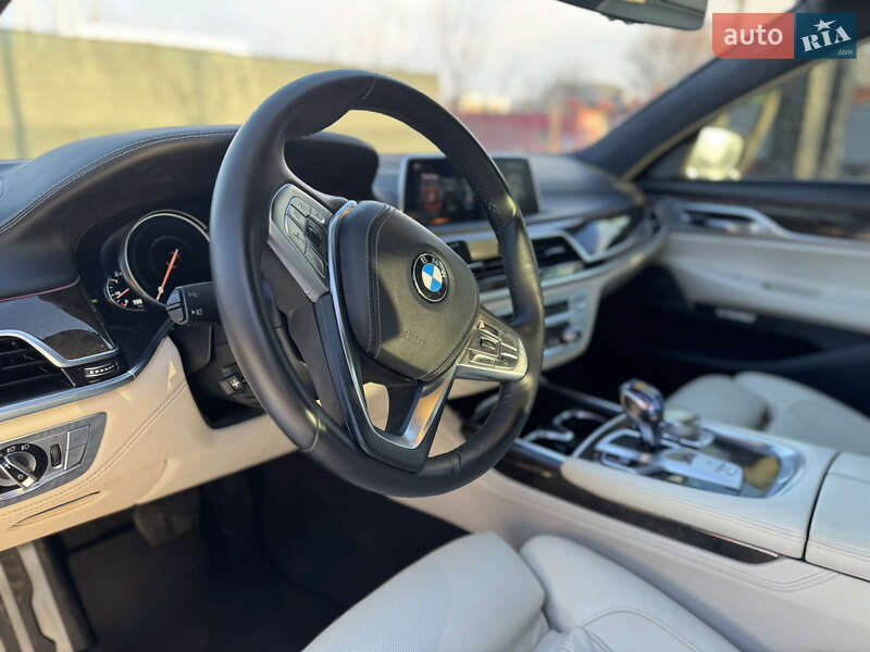 Седан BMW 7 Series 2016 в Ровно