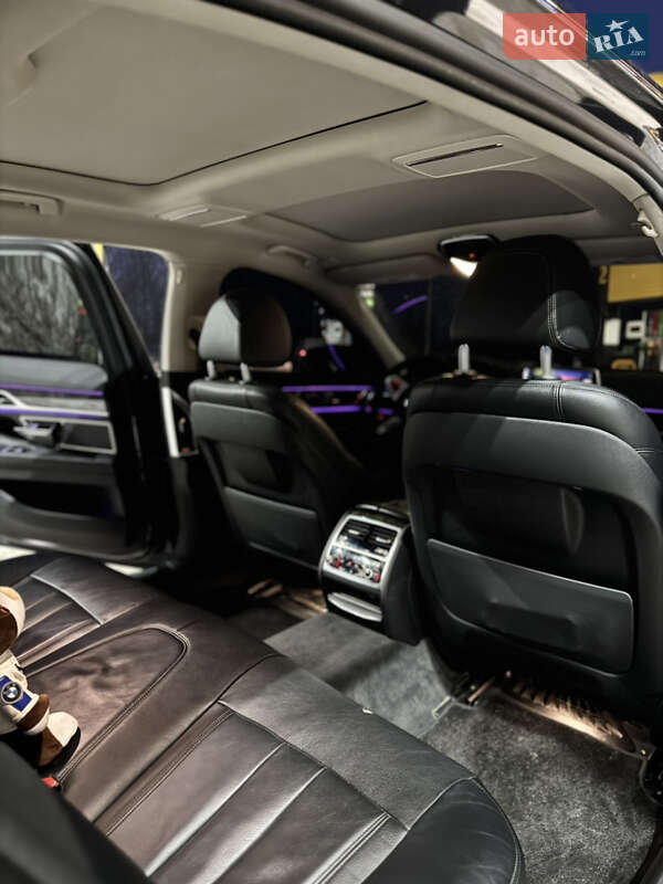 Седан BMW 7 Series 2016 в Киеве