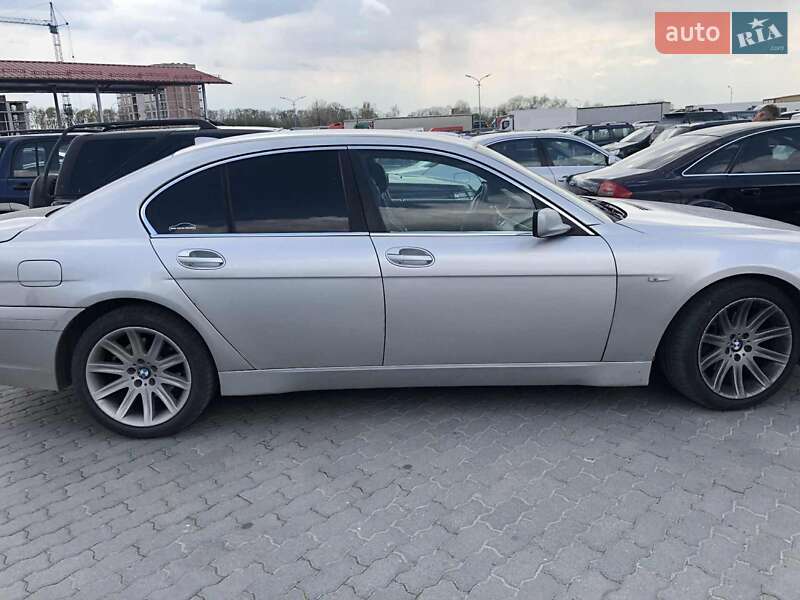 Седан BMW 7 Series 2002 в Самборе