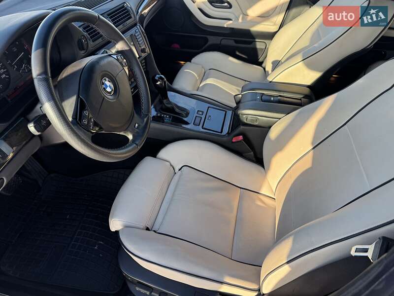 Седан BMW 7 Series 2001 в Ровно