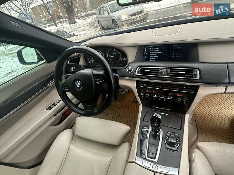 Седан BMW 7 Series 2010 в Хмельницком
