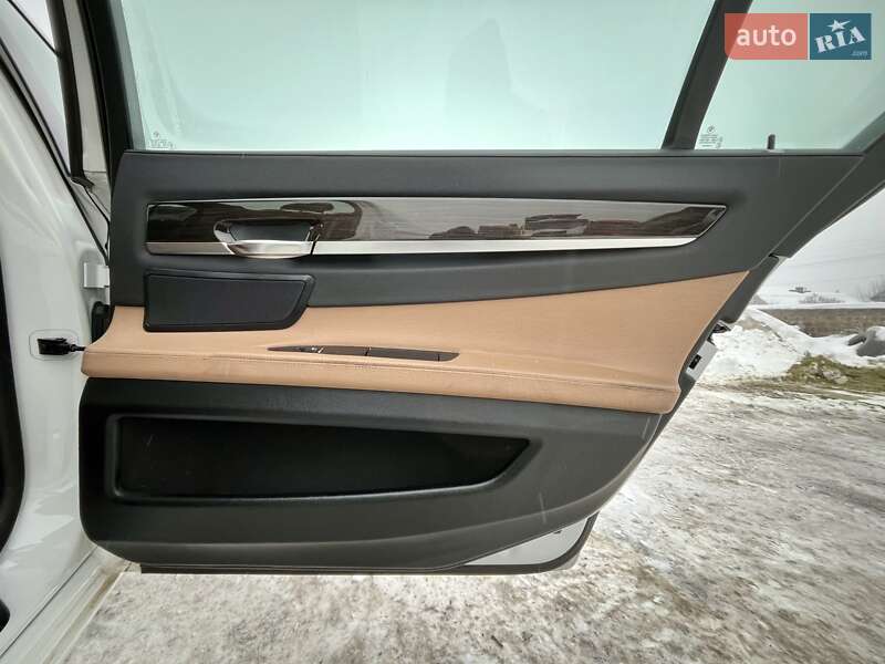 Седан BMW 7 Series 2015 в Львове фото 32 Седан BMW 7 Series 2015 в Львове
