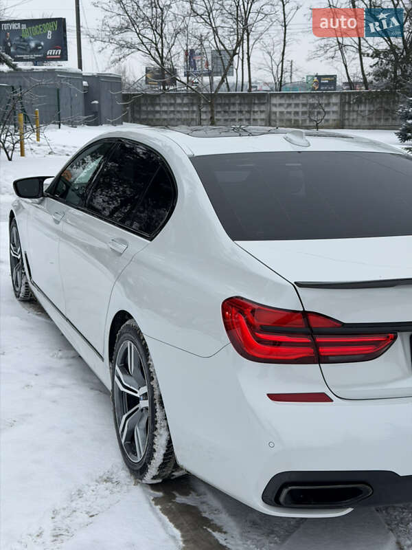 Седан BMW 7 Series 2015 в Киеве фото 8 Седан BMW 7 Series 2015 в Киеве