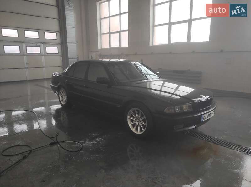 Седан BMW 7 Series 1995 в Киеве