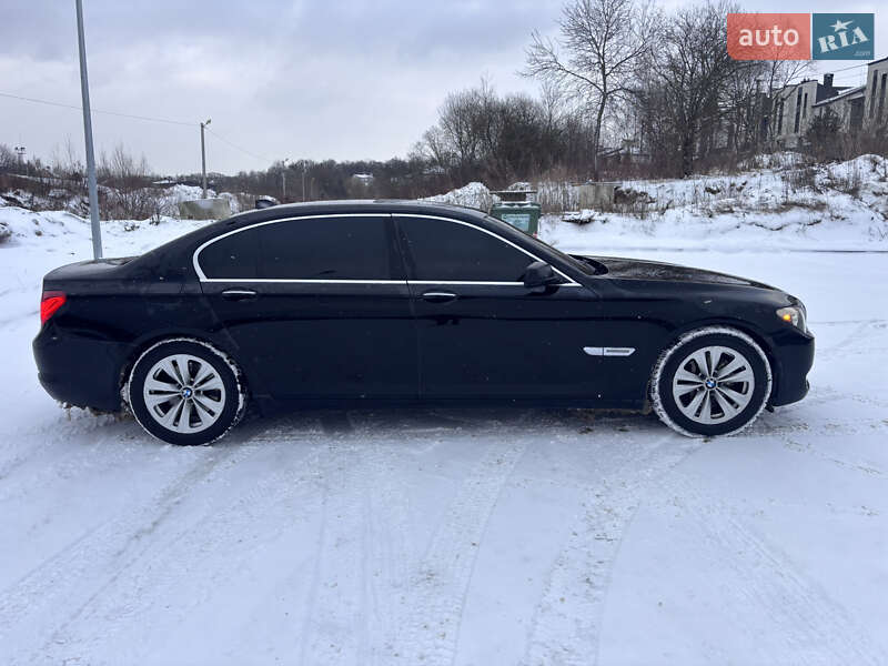 Седан BMW 7 Series 2012 в Львове