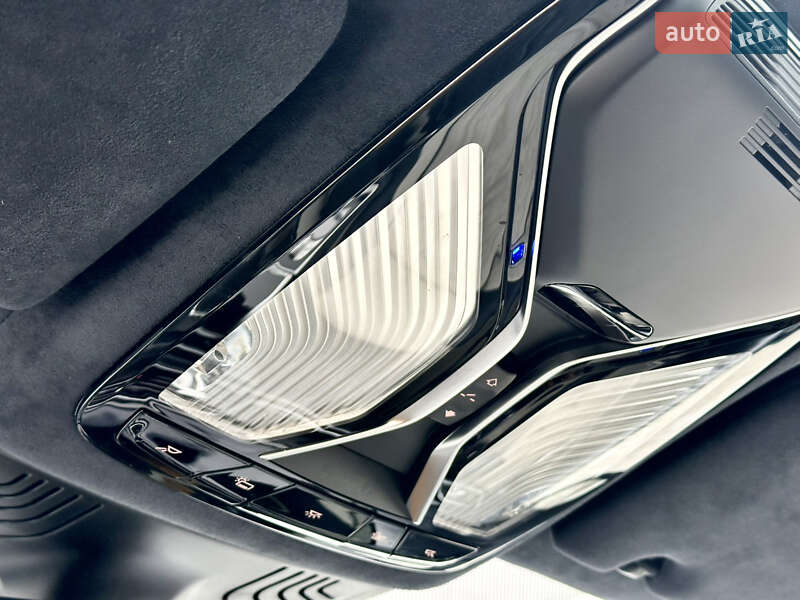 Седан BMW 7 Series 2021 в Киеве