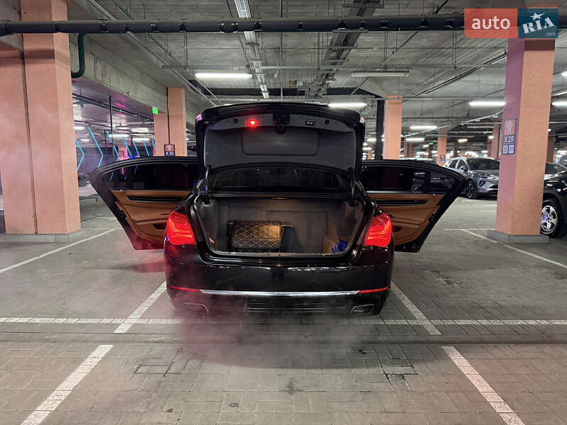 Седан BMW 7 Series 2013 в Киеве