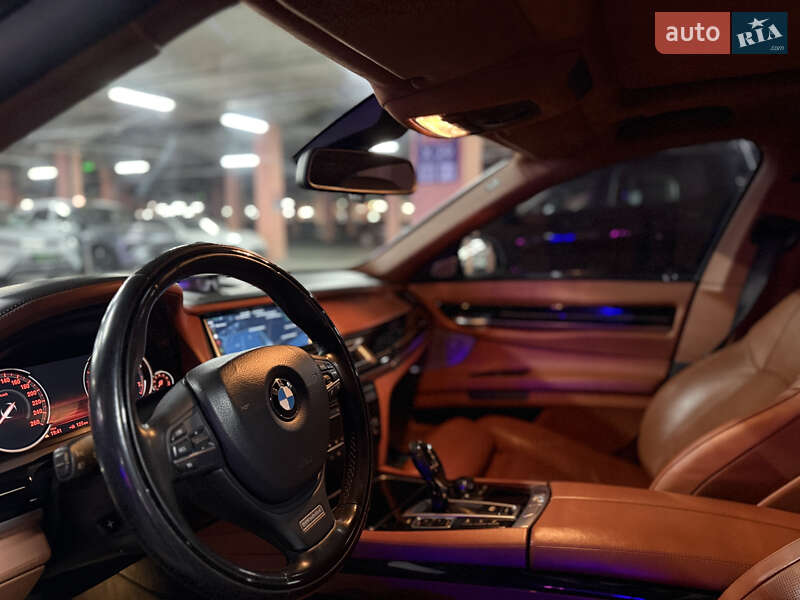 Седан BMW 7 Series 2013 в Киеве
