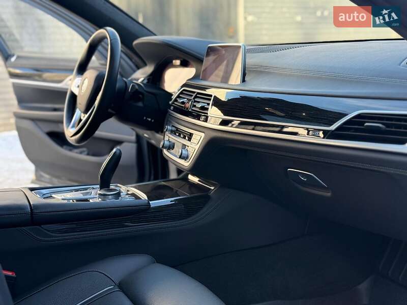 Седан BMW 7 Series 2022 в Києві