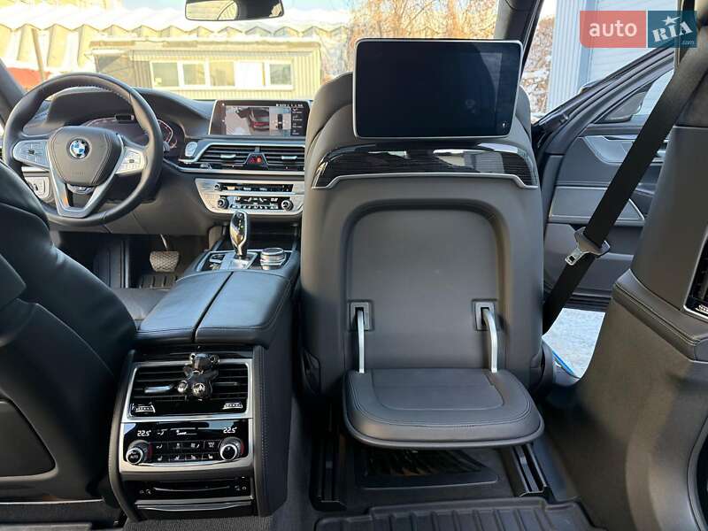 Седан BMW 7 Series 2022 в Києві