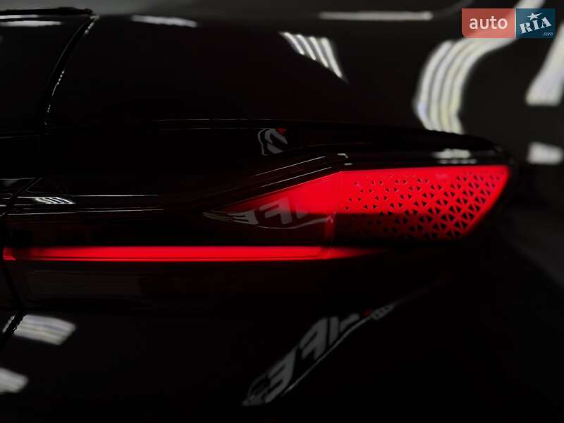 Седан BMW 7 Series 2023 в Тернополі