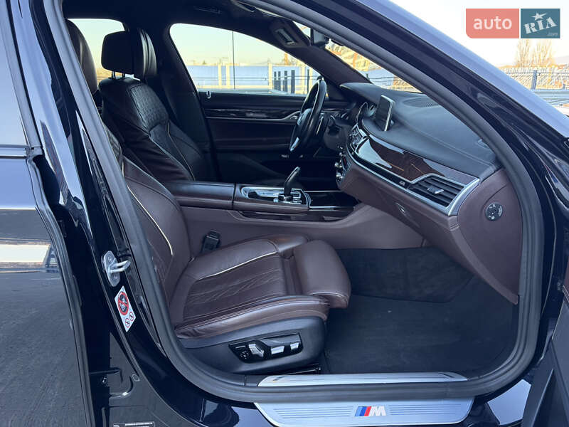 Седан BMW 7 Series 2017 в Ужгороде фото 23 Седан BMW 7 Series 2017 в Ужгороде