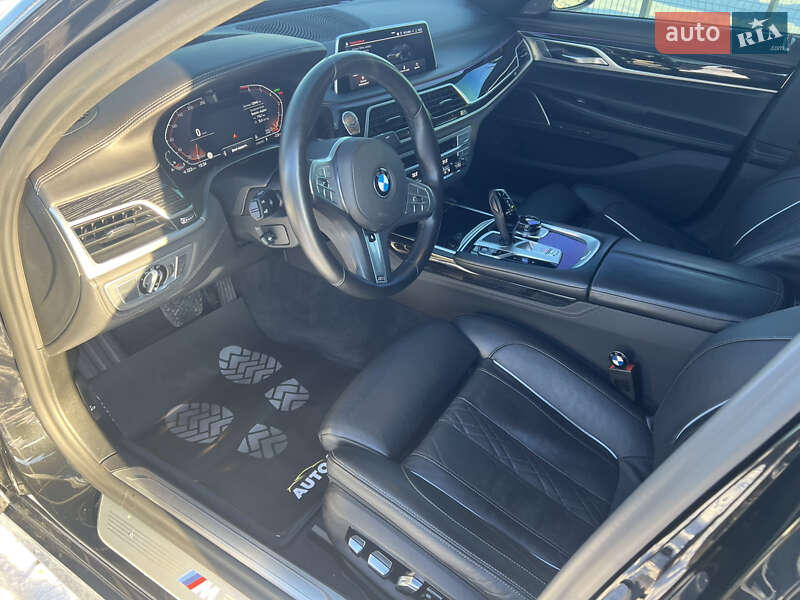 Седан BMW 7 Series 2021 в Киеве
