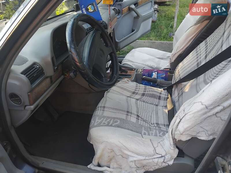 Седан BMW 7 Series 1992 в Полтаве