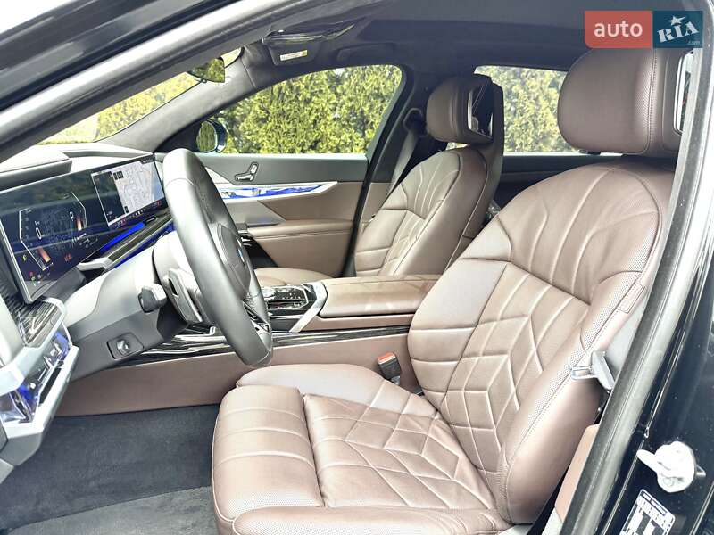 Седан BMW 7 Series 2023 в Киеве фото 27 Седан BMW 7 Series 2023 в Киеве