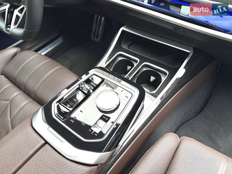 Седан BMW 7 Series 2023 в Киеве фото 43 Седан BMW 7 Series 2023 в Киеве