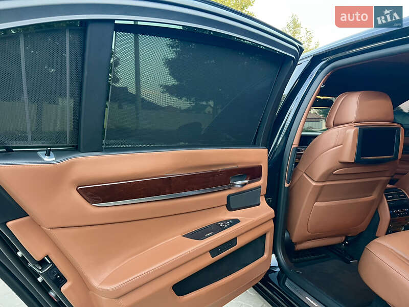 Седан BMW 7 Series 2012 в Одессе