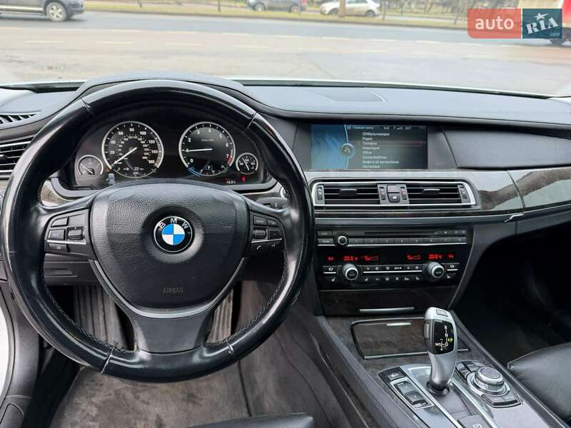 Седан BMW 7 Series 2011 в Одессе