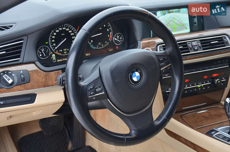Седан BMW 7 Series 2010 в Харькове