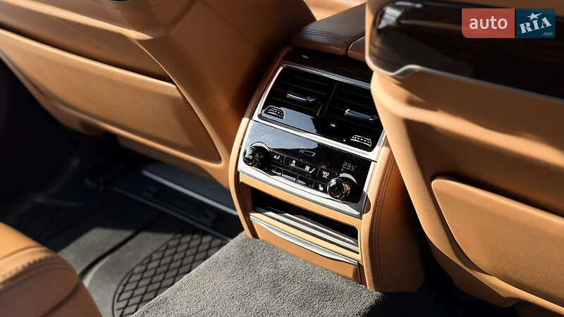 Седан BMW 7 Series 2019 в Киеве