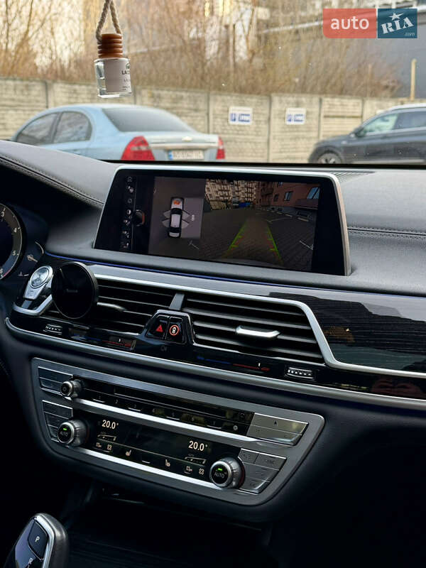Седан BMW 7 Series 2016 в Ужгороде