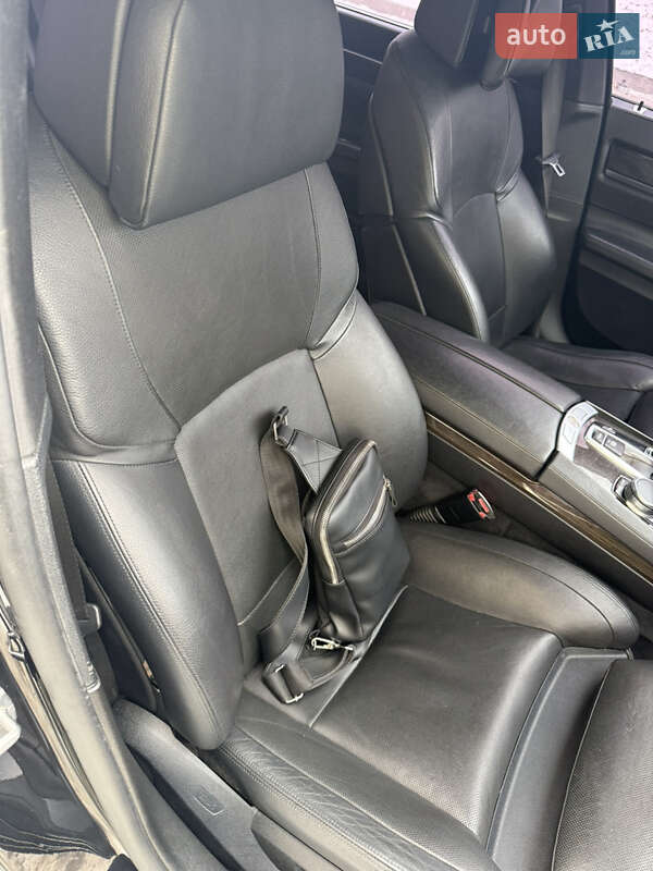 Седан BMW 7 Series 2011 в Львове