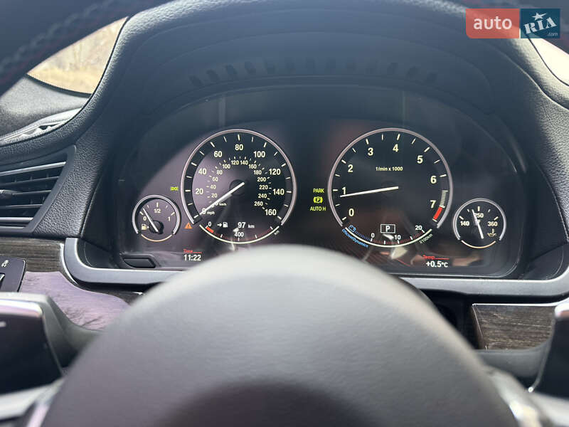 Седан BMW 7 Series 2011 в Львове